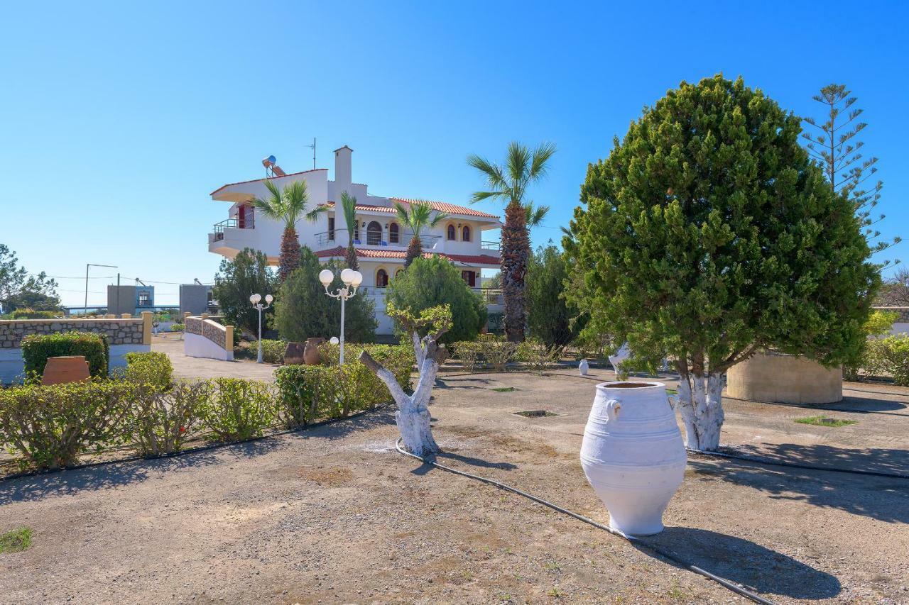 Villa Valasia ゲンナジー エクステリア 写真